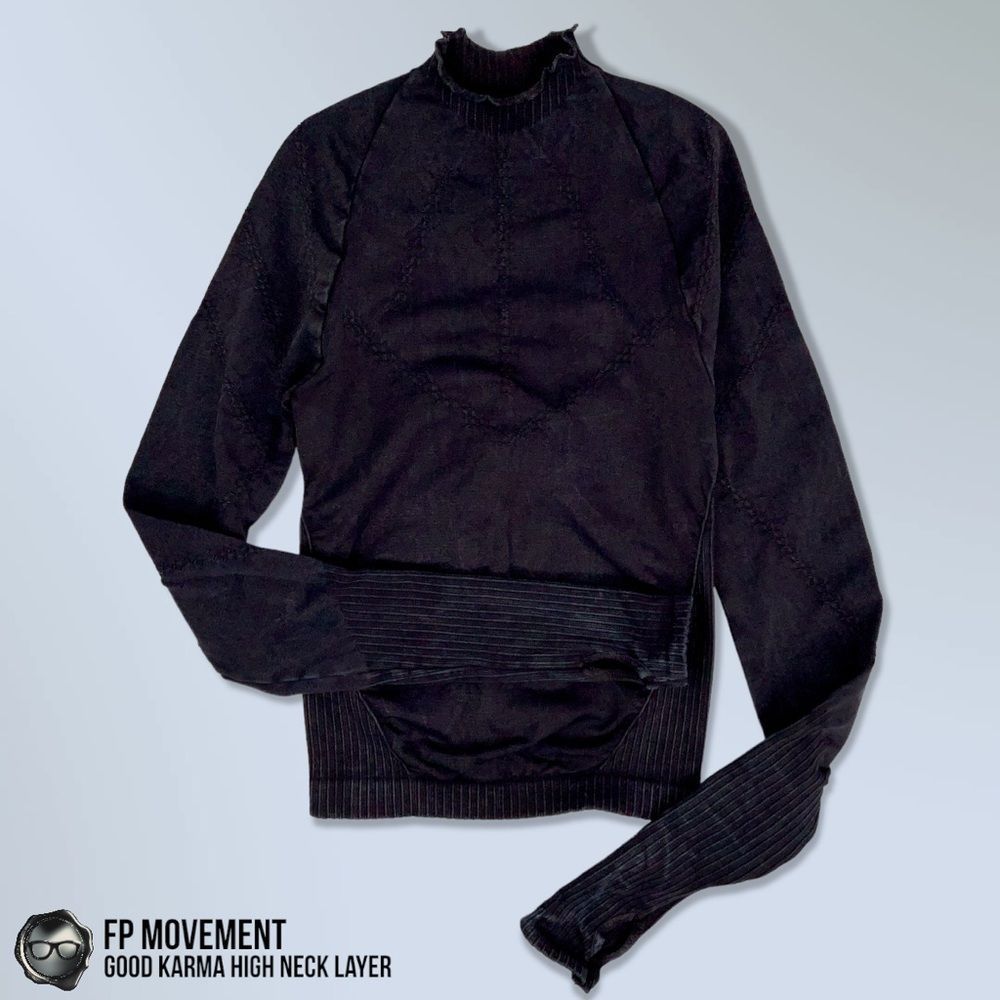 FP MOVEMENT GOOD KARMA HIGH NECK LAYER TOP IN WASHED BLACK COMPRESSIVE WORKOUT - Picture 3 of 13